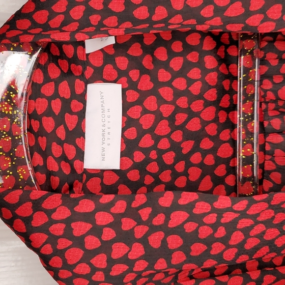 ❤❤❤ Valentine's Heart Romantic Blouse! NWOT Size Small ❤❤❤ - Picture 2 of 16